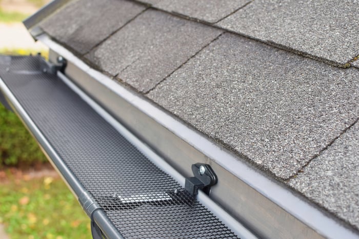 Plastic-rain-gutter-1030178214_3869x2579